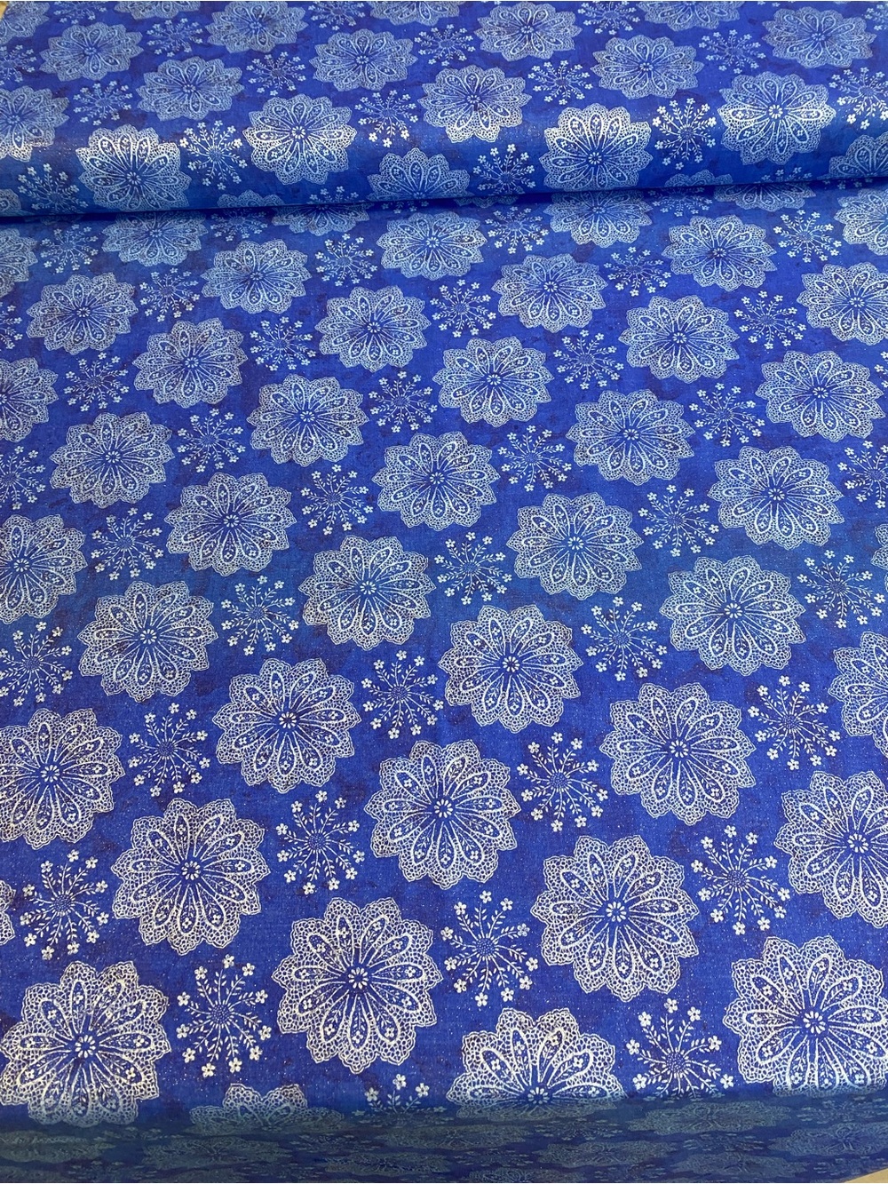 Let it snow Blue Floral Mandala Snowflake quilting fabric cotton 2 yds